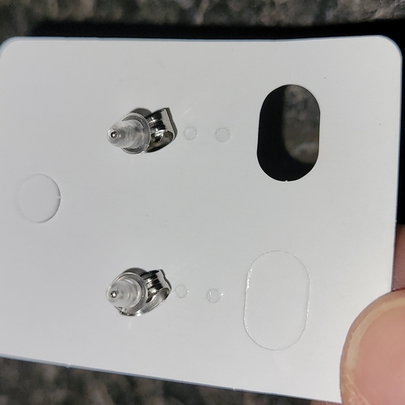 🧡 🧡   HARLEY EARRINGS - Picture 2 of 2